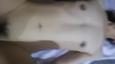教师老婆！兴奋时一直吐舌头，按网友方法调教出反差的感觉，多留言调教
