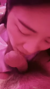 淫荡人妻KTV口交