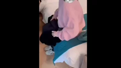 最终拿下有夫之妻小白领腼腆羞涩操的求饶摁住疯狂暴力输出直接爽的