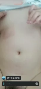 一边操老婆，一边开视频跟网友观看