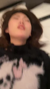 极品母狗怼脸操，操的母狗直吐舌头！！！