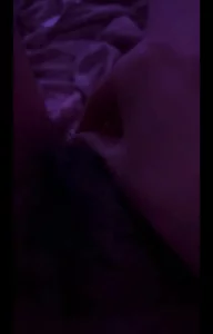 想找三个男生一起玩玩